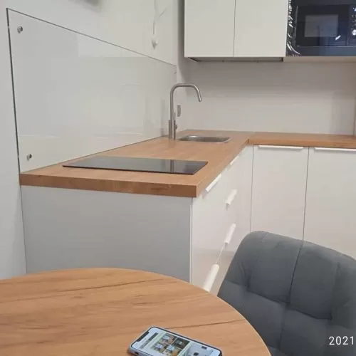 Фартук прозрачное стекло